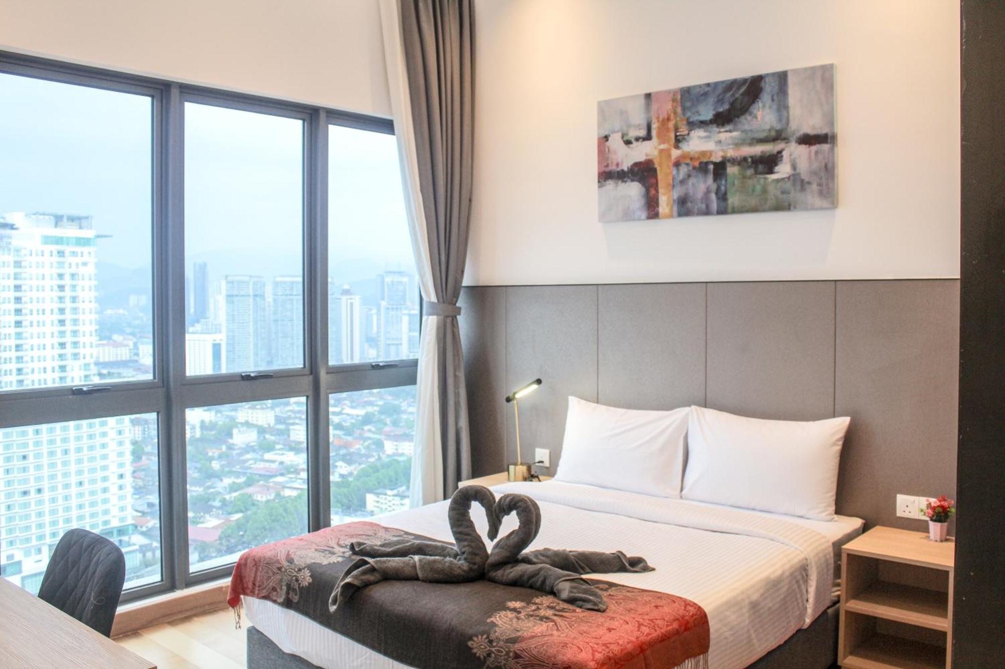 The Luxe Suites Klcc By Cozy Stay Kuala Lumpur Exterior photo
